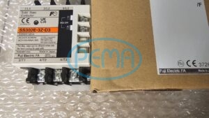 FUJI ELECTRIC SS302E-3Z-D3 Công tắc 3 cực