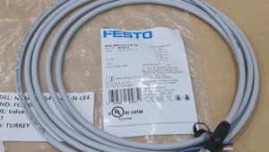 FESTO NEBA-M8G4-U-2.5-N-LE4 Cáp kết nối